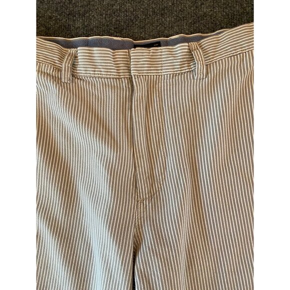 J. CREW 10.5" Club Shorts Men 34W Striped Grey/White Flat Front Casual Chino - Picture 3 of 16